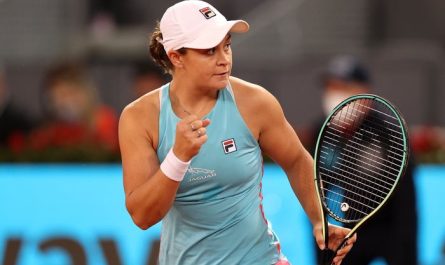 Ashleigh Barty cu pumnul strans dupa victorie