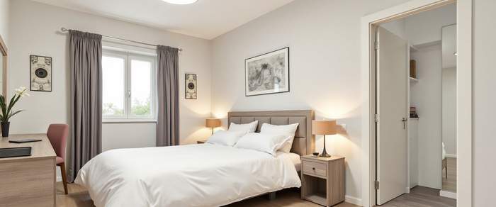 Sfaturi utile pentru amenajarea unui dormitor mic și crearea unei atmosfere confortabile