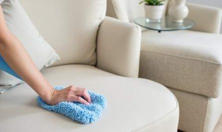 curatare canapele si fotolii